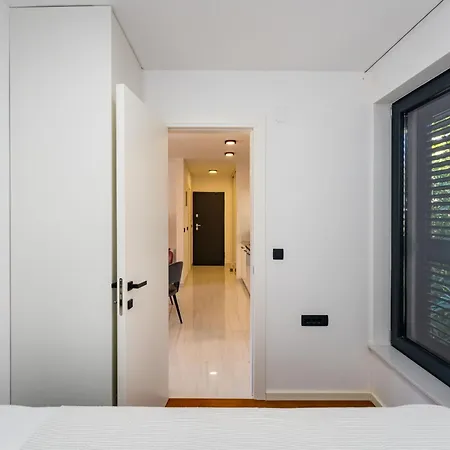 Apartment Laura Di Mare 1 *