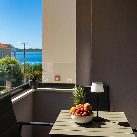 Apartment Laura Di Mare 1 Kozino